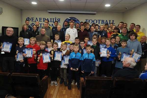 Нагородження номінантів за підсумками сезону 2023/2024: особливий день для футболістів Києва