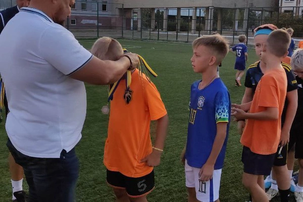 Нагородження юних футболістів ДЮФК 