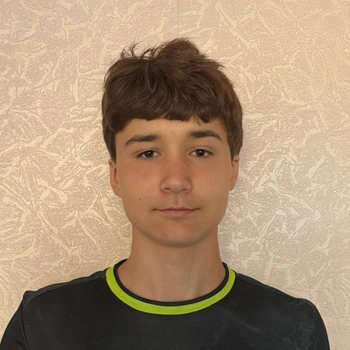 Сіроштан Максим