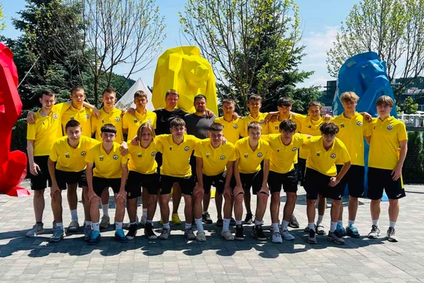 ДЮСШ “Рух” – ДЮСШ “Атлет” – видовищна гра, в якій не виявлено сильнішого!